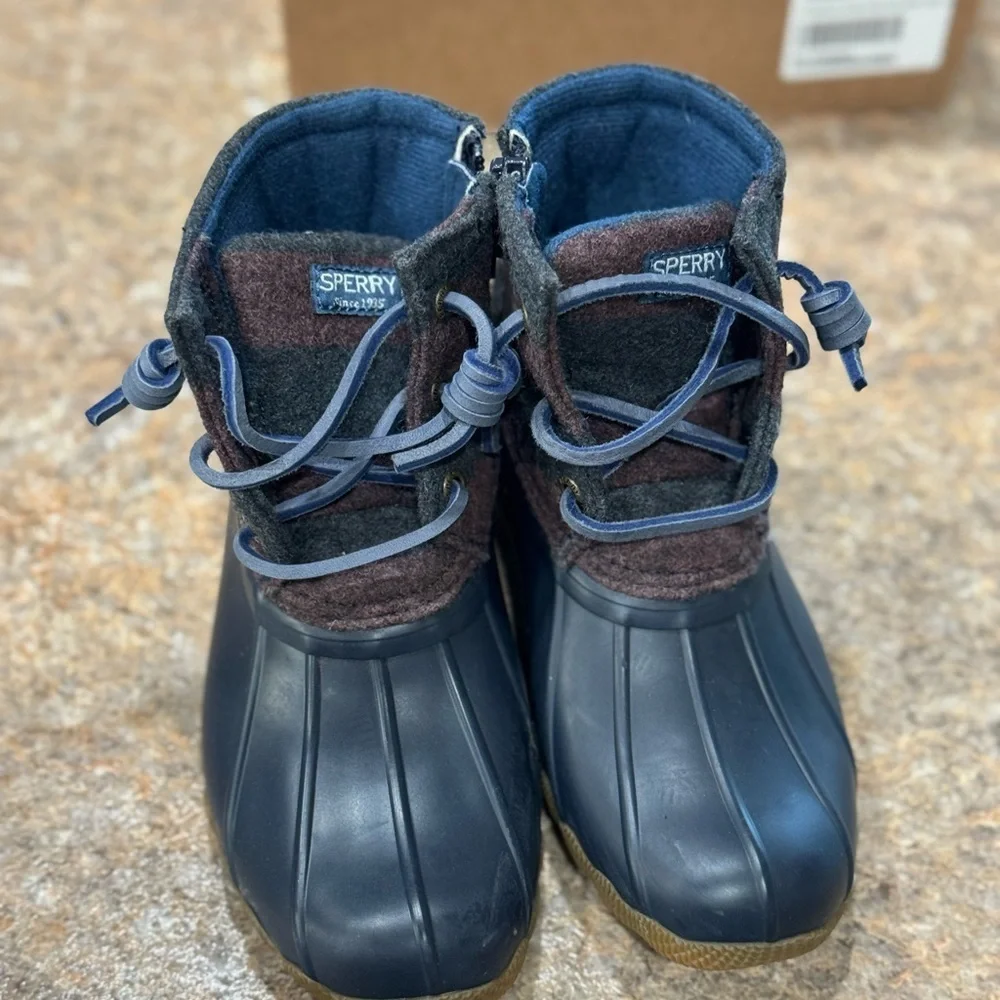 New Girls Sperry Boots